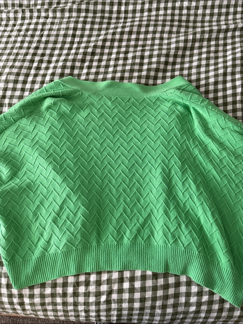 Charlie Holiday Vibrant Green Chevron Knit Cardigan - Picture 4 of 4